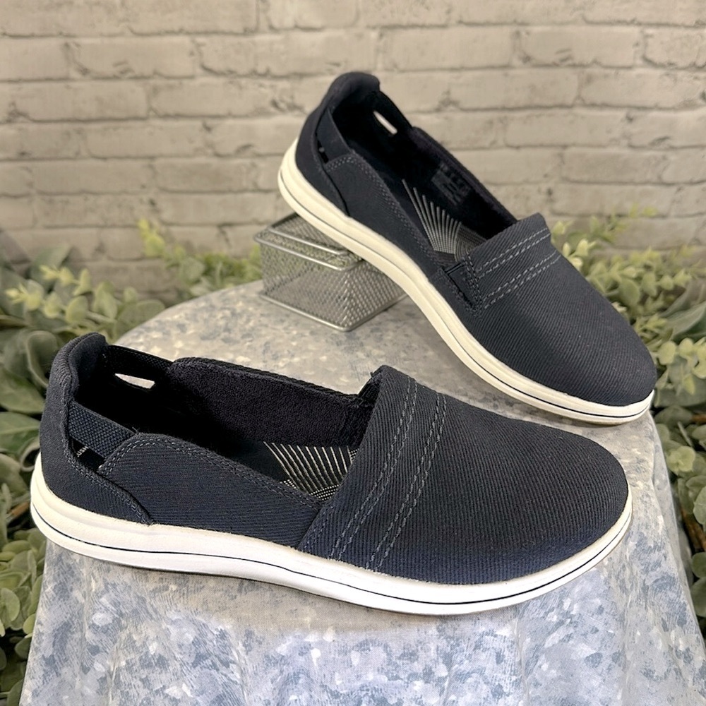 Clark’s Cloudsteppers “Breeze Step 2” Navy Soft Canvas Slip-on Flat WMS 6M💙NWOT